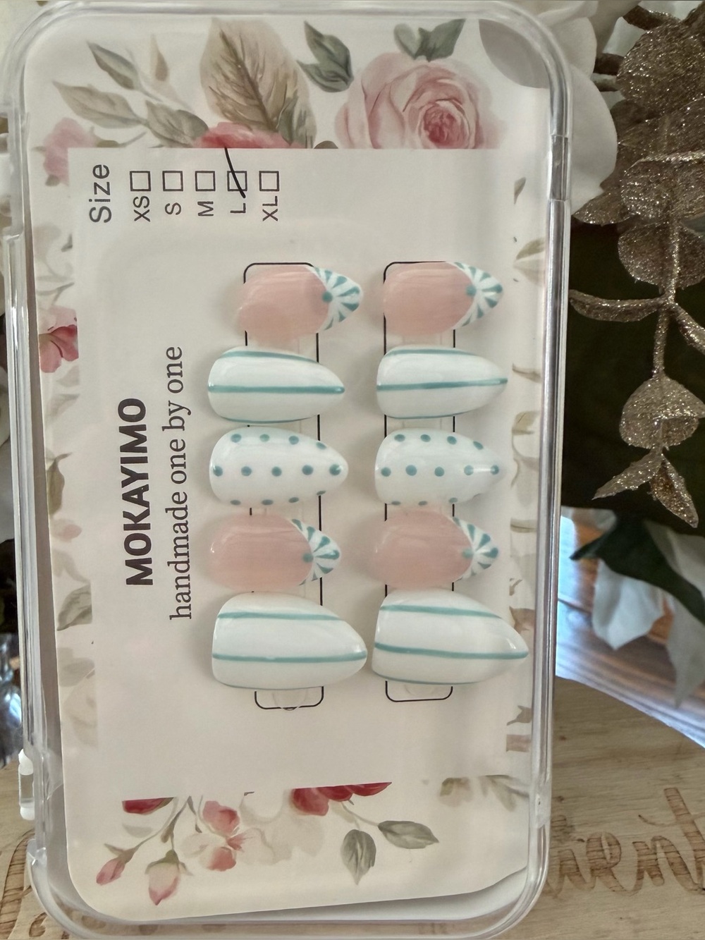 Handmade Blue & white designed Press-On Nails size large Short almond shape NEW